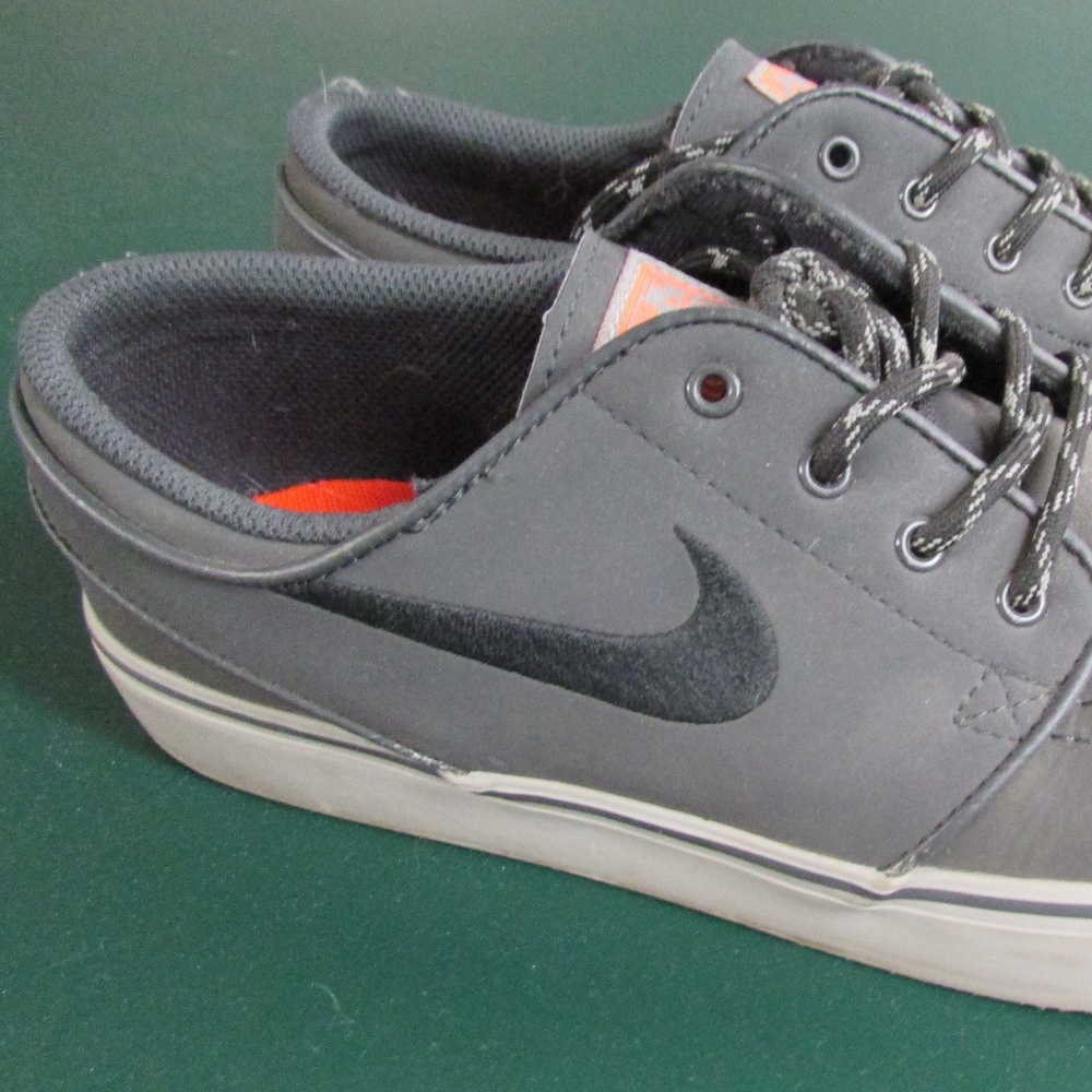 Men's Nike SB Stefen Janoski Shoes